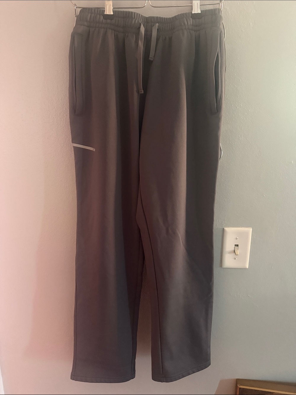 Baleaf Women’s Dark Gray Fleece Lined Athletic Joggers with Drawstring
